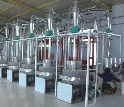 山東泗水鑫峰面粉機械有限公司產(chǎn)品涵蓋小型、中型、大型面粉機械及石磨設(shè)備。